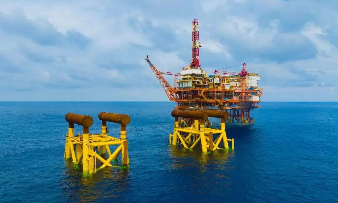 惠州25-8DPPB平台导管架搭载我国自主研发的注水放空系统、灌浆系统等安装核心工机具。此次工程实践在推动科研成果转化打通“最后一公里”的同时，也为攻克固定桩基式导管架核心技术打下坚实的基础，为后续深水导管架安装提供了可复制、可推广的方案。