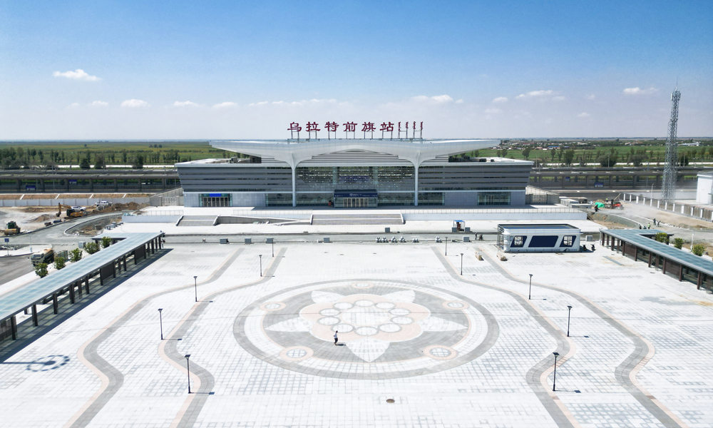 据悉，包银高铁包惠段计划年内开通运营，届时我国“八纵八横”高速铁路网京兰通道将全线贯通，包头至银川的列车运行时间将从最快6小时缩短至3小时之内，成为西北地区最便捷的进京通道。