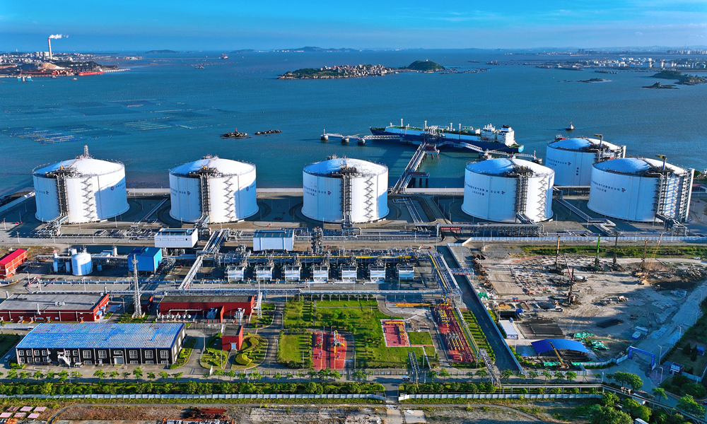 目前，湄洲湾“绿能港”正全力开展新增27万立方米LNG储罐的建设工作。储罐建成投产后，湄洲湾“绿能港”的储备能力可提升约30%，将进一步增强天然气区域调峰、应急储备和保供能力。