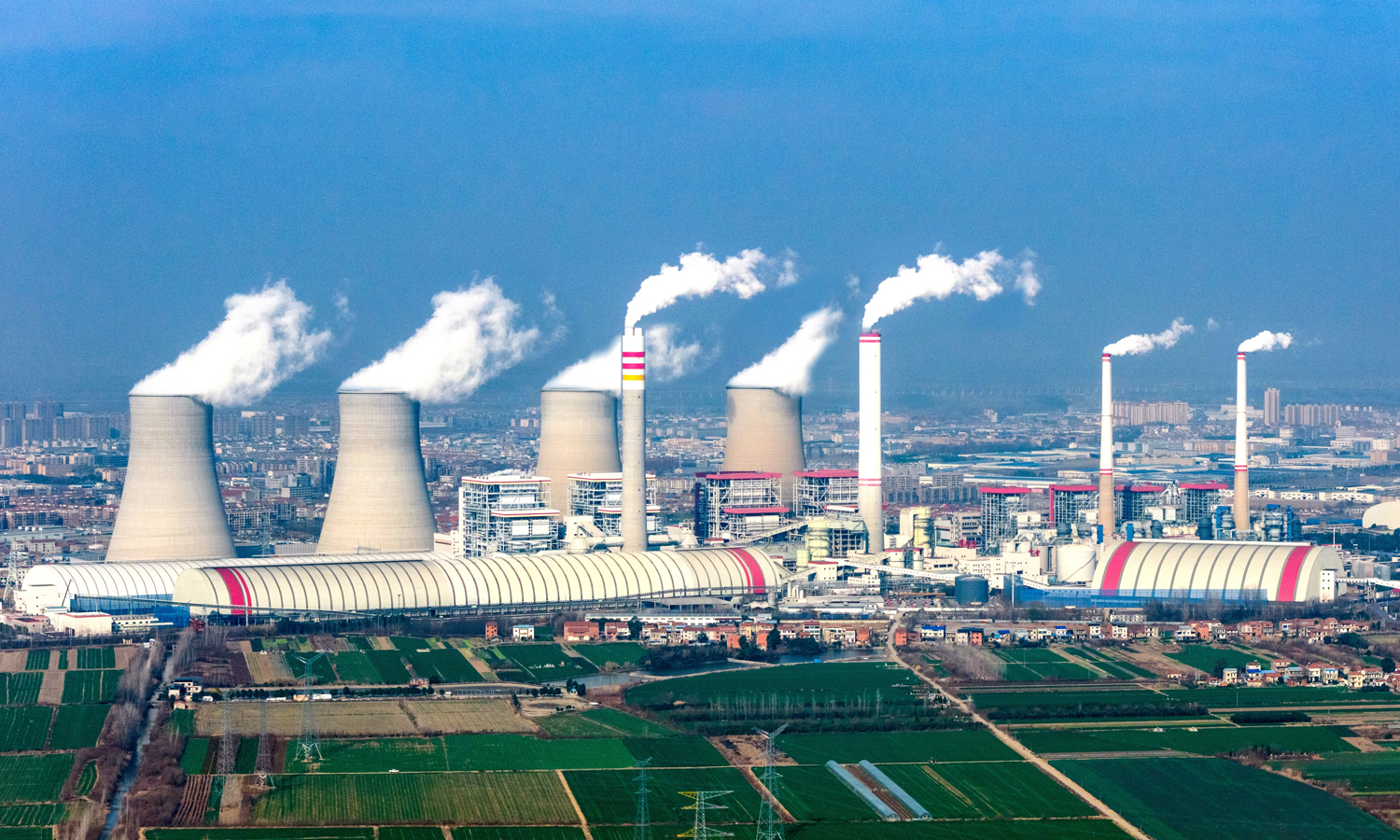 近日，国家能源集团湖北公司汉川电厂四期扩建工程8号机组完成168小时满负荷试运行，各项性能指标均达到设计要求，标志着该公司四期两台百万火力发电机组均已正式投入商业运营。